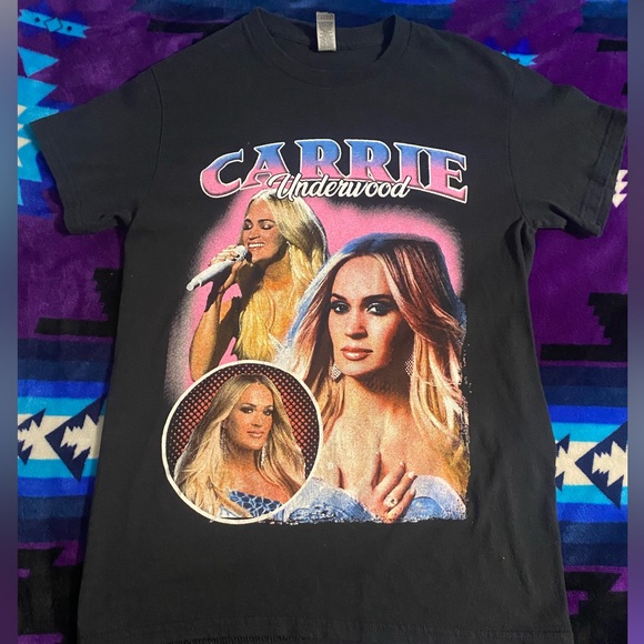 Gildan Tops - black graphic t from Carrie underwood